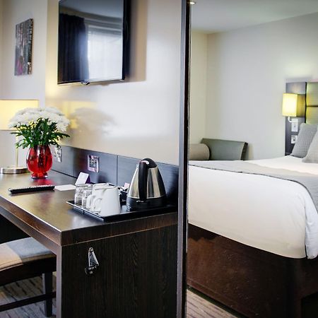 Premier Inn Huddersfield West 外观 照片