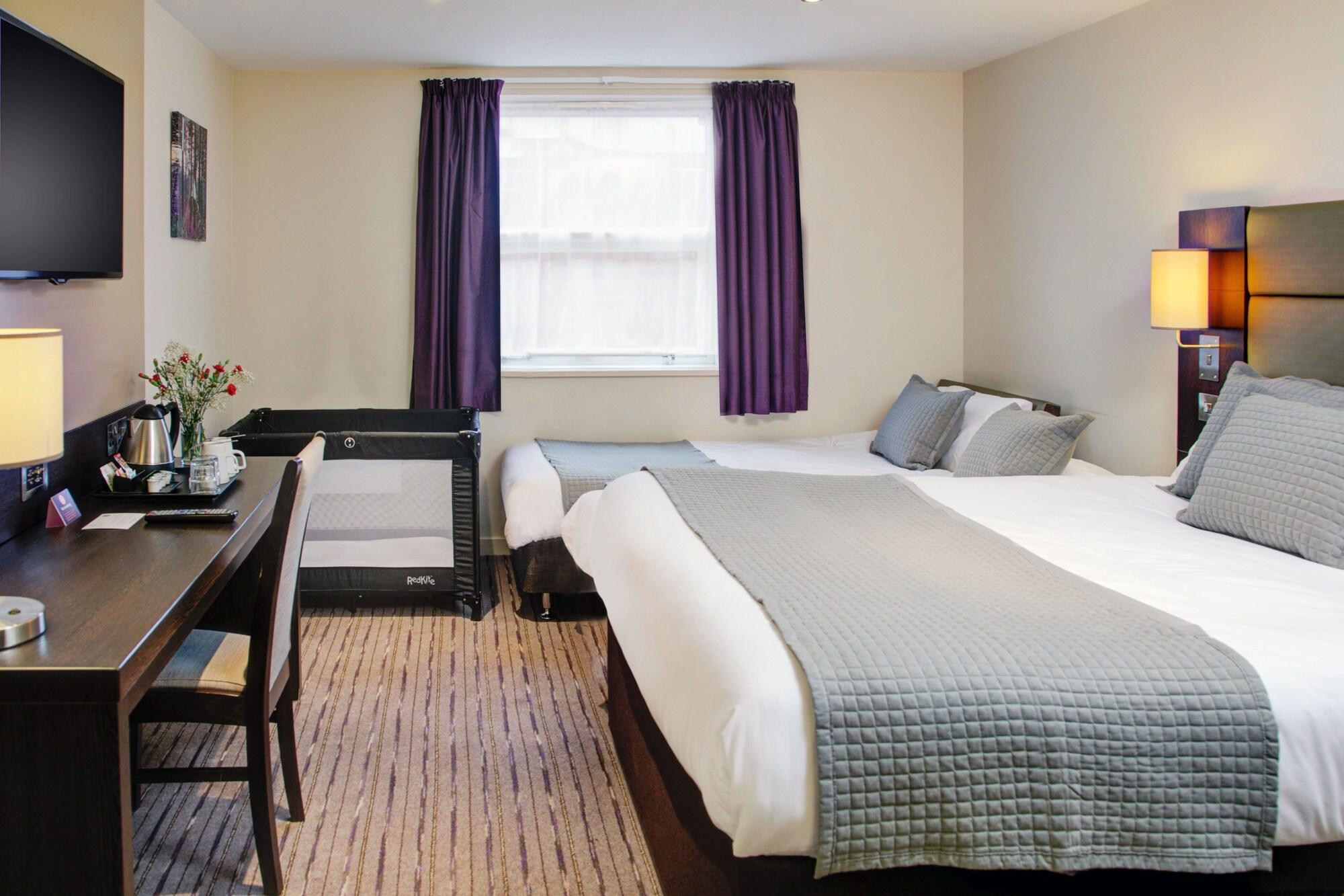 Premier Inn Huddersfield West 外观 照片